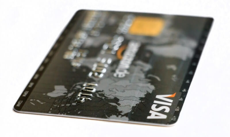 コンビニでクレジットカード払いをするメリットとお得でおすすめのカードを紹介！